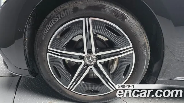 Mercedes-Benz EQE 2024