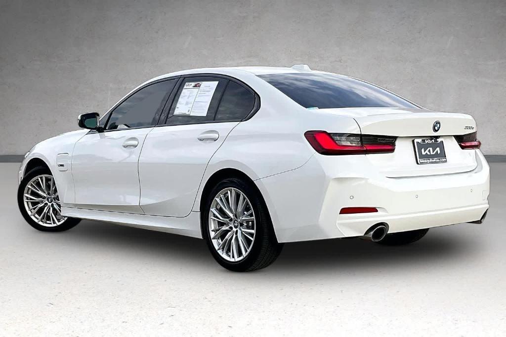 BMW 330 2023