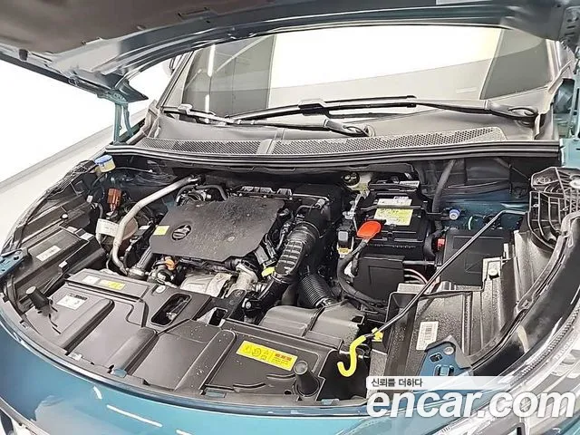 Peugeot 5008 2021