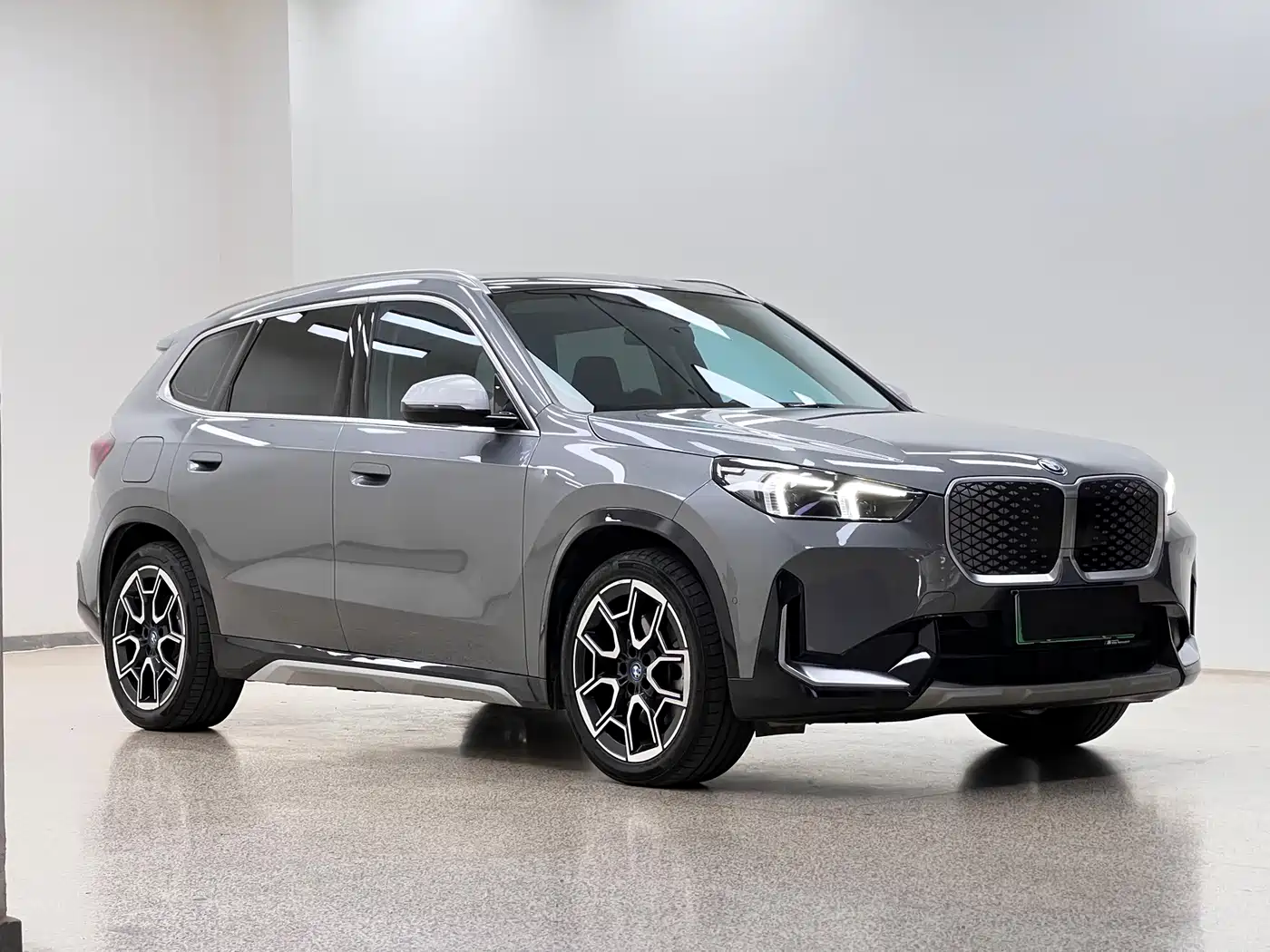 BMW iX1 2023