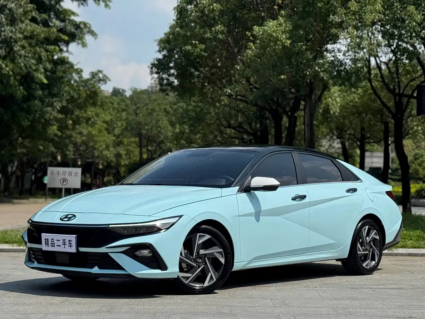Hyundai Elantra 2024