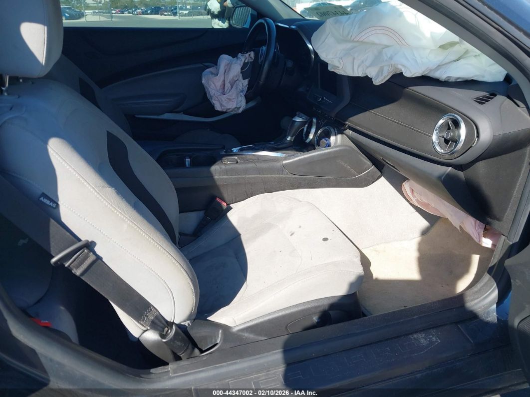 Chevrolet Camaro 2021