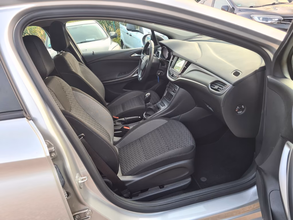 Opel Astra 2021