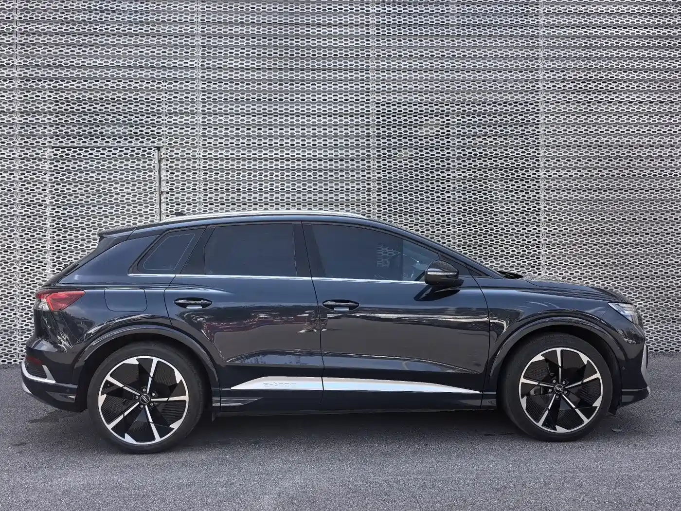 Audi Q4 e-tron 2023