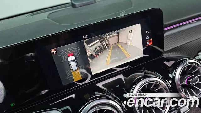 Mercedes-Benz GLB 2021