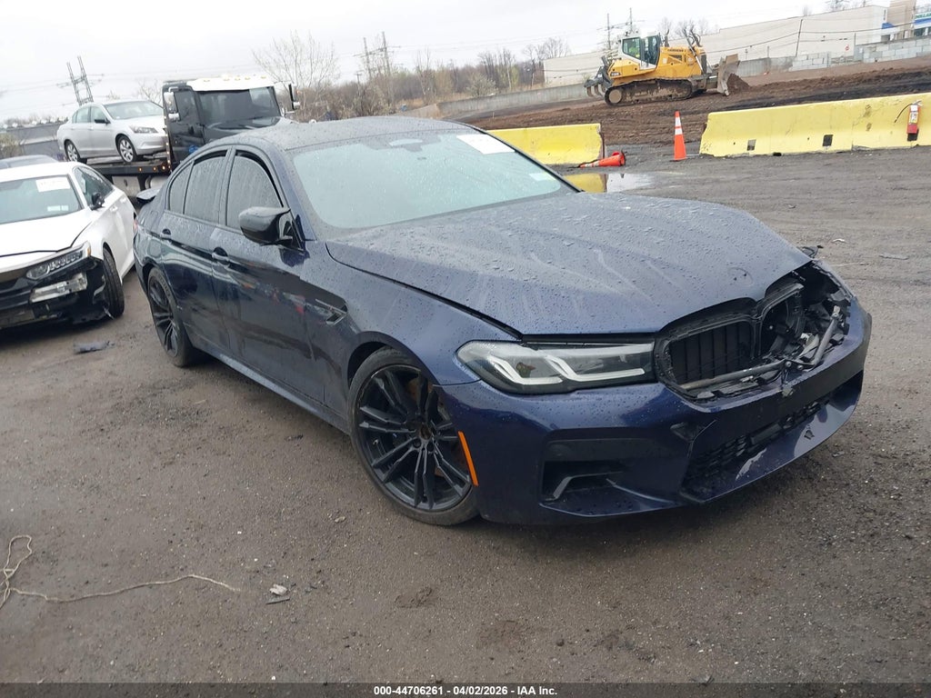 BMW M5 2022
