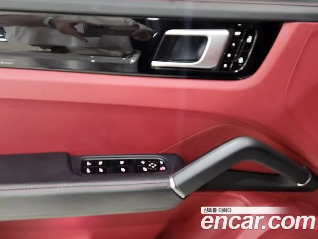 Porsche Cayenne 2021