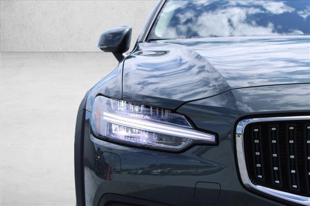 Volvo V60 Cross Country 2026
