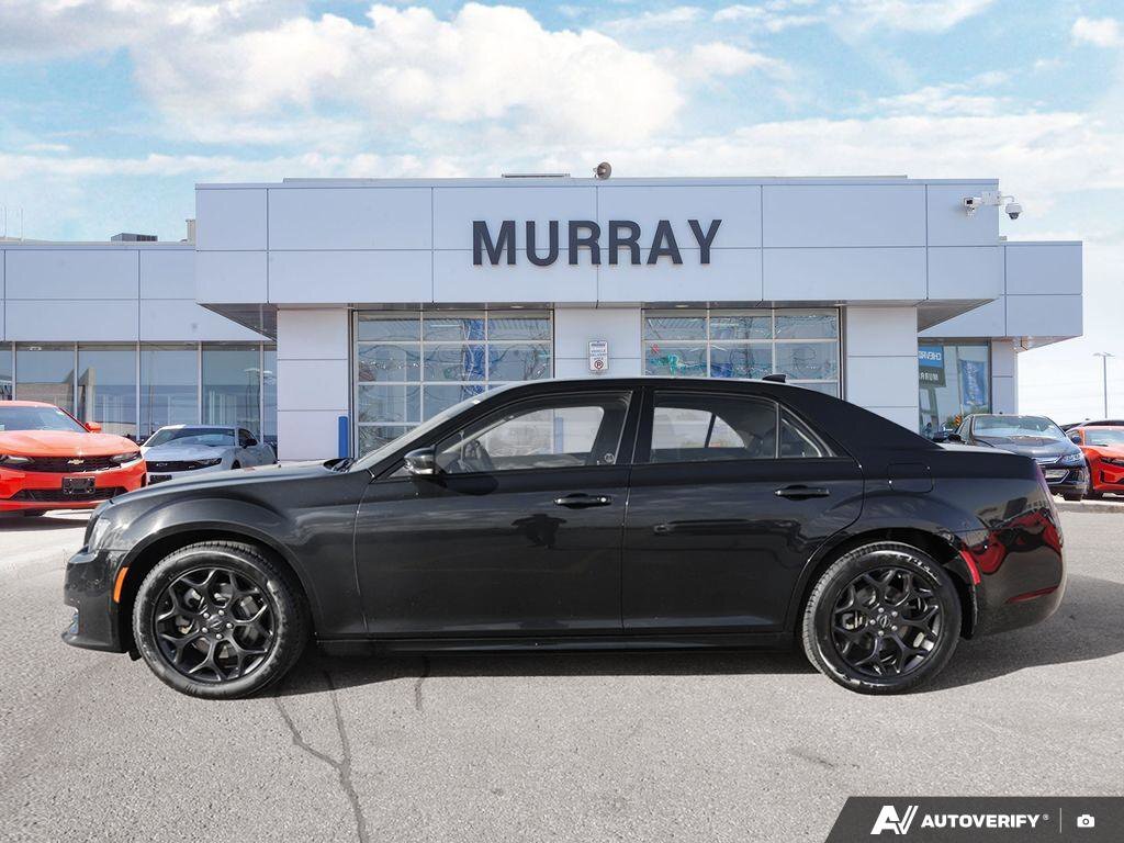Chrysler 300 2023