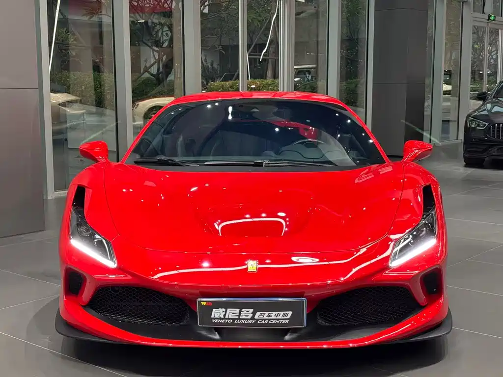 Ferrari F8 2022