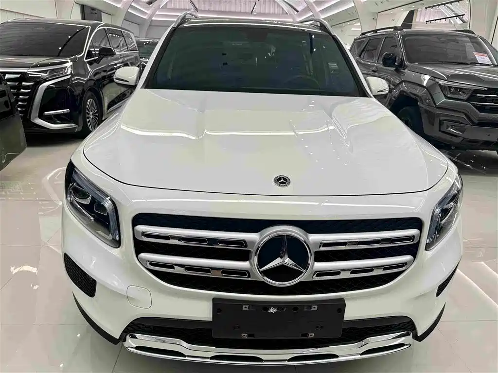 Mercedes-Benz GLB 2021