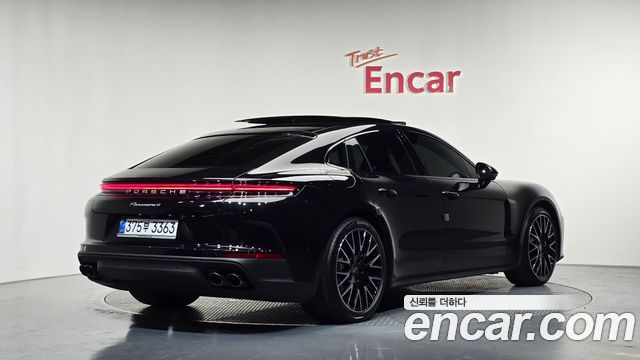 Porsche Panamera 2025