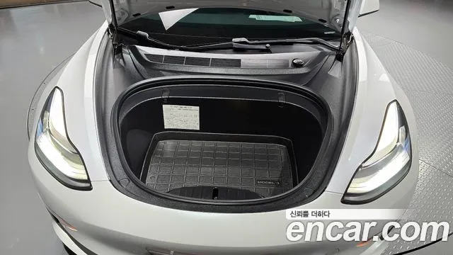 Tesla Model 3 2020