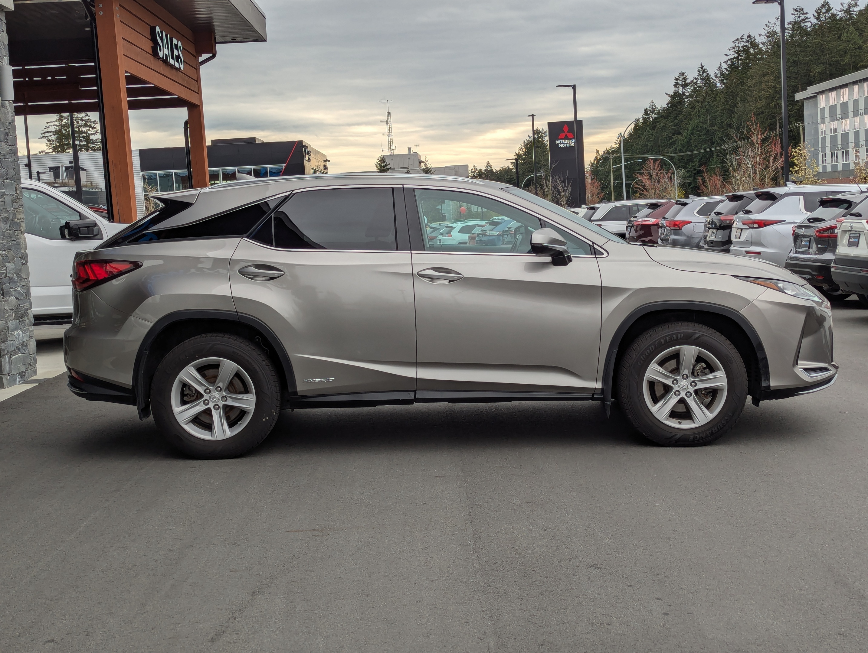 Lexus RX 2021