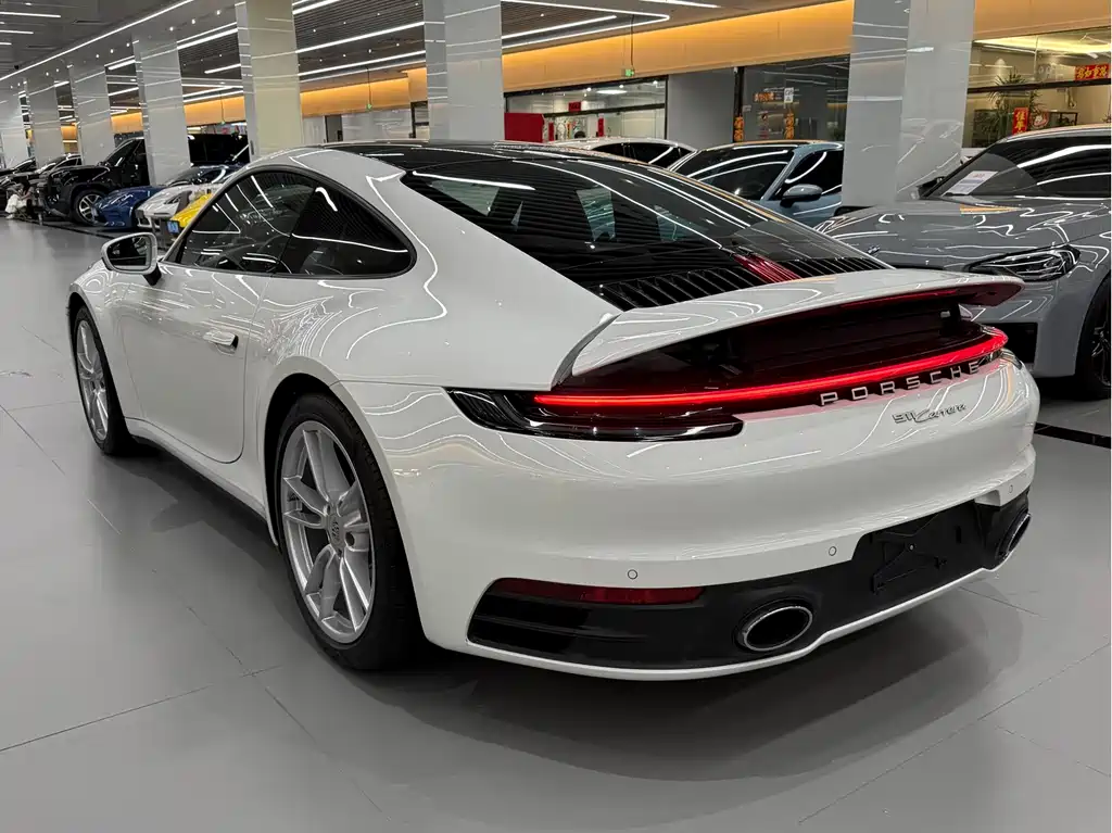 Porsche 911 2021