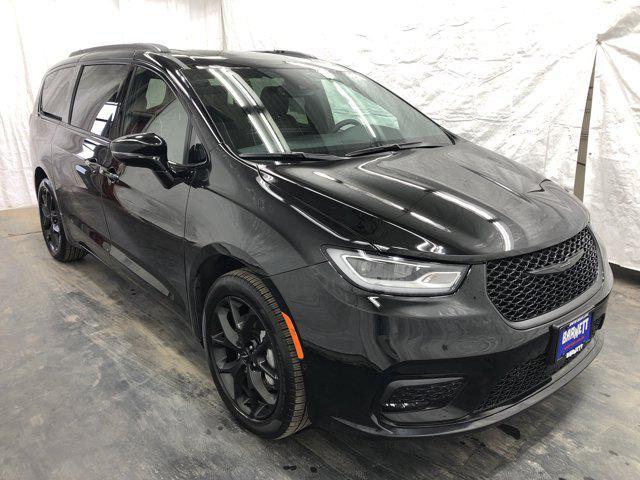 Chrysler Pacifica 2024