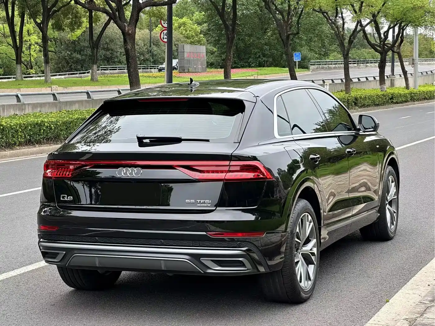 Audi Q8 2023