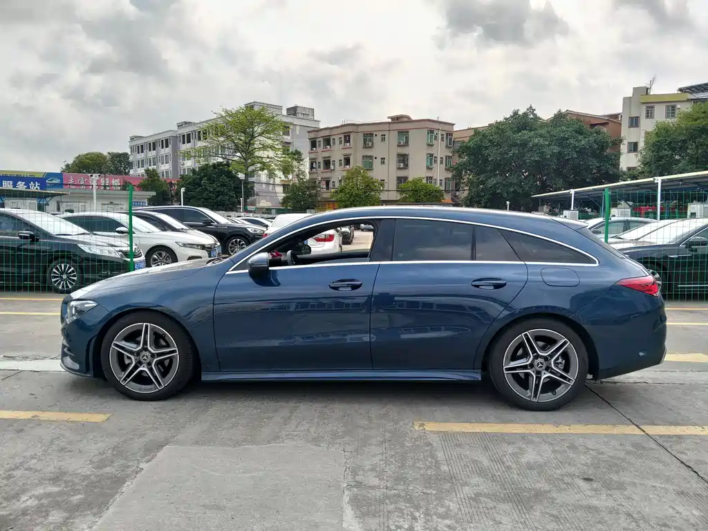 Mercedes-Benz CLA 2023