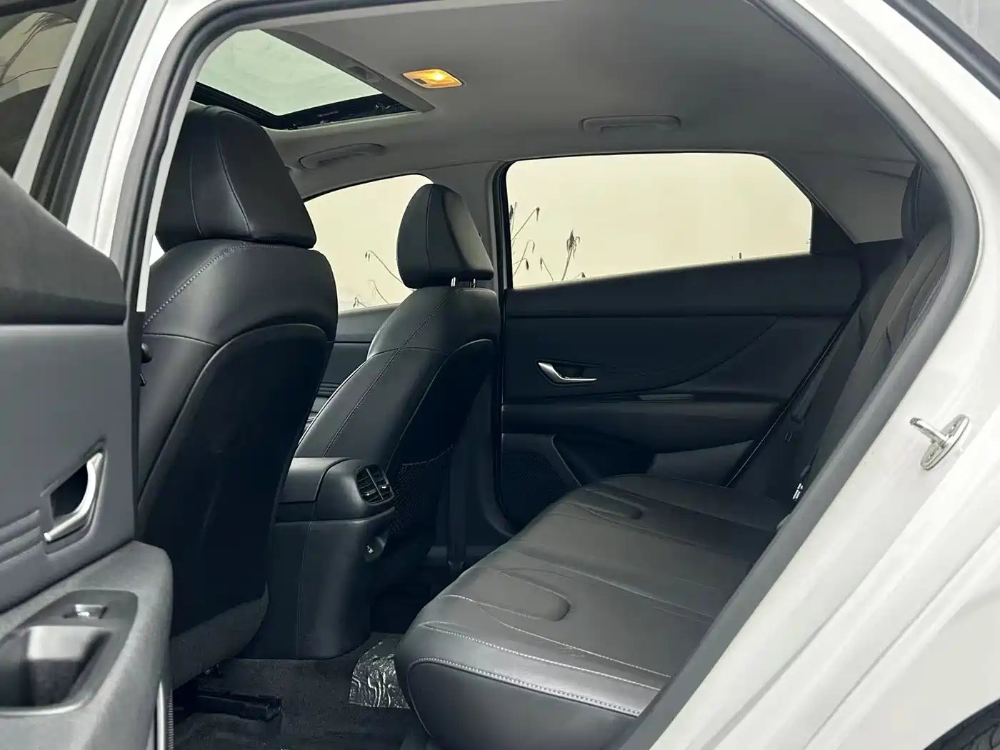 Hyundai Elantra 2023