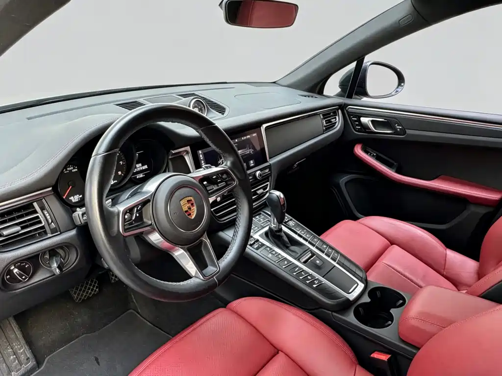 Porsche Macan 2021