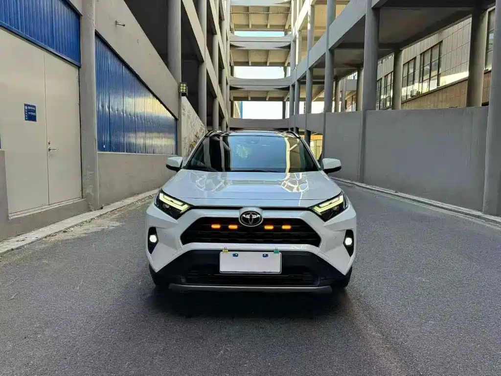 Toyota RAV4 2024