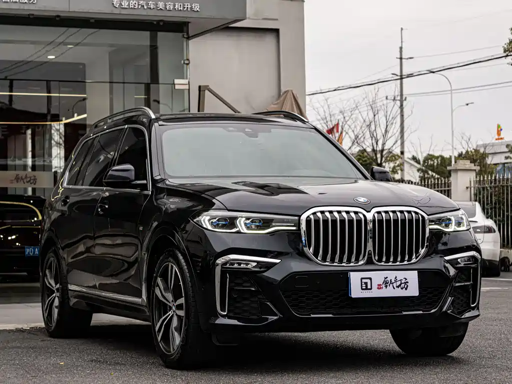BMW X7 2021