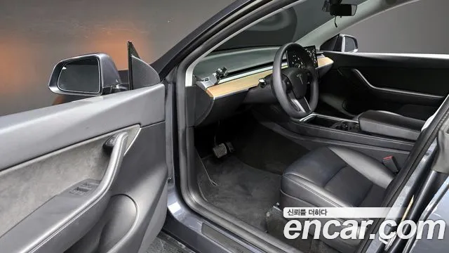 Tesla Model Y 2021