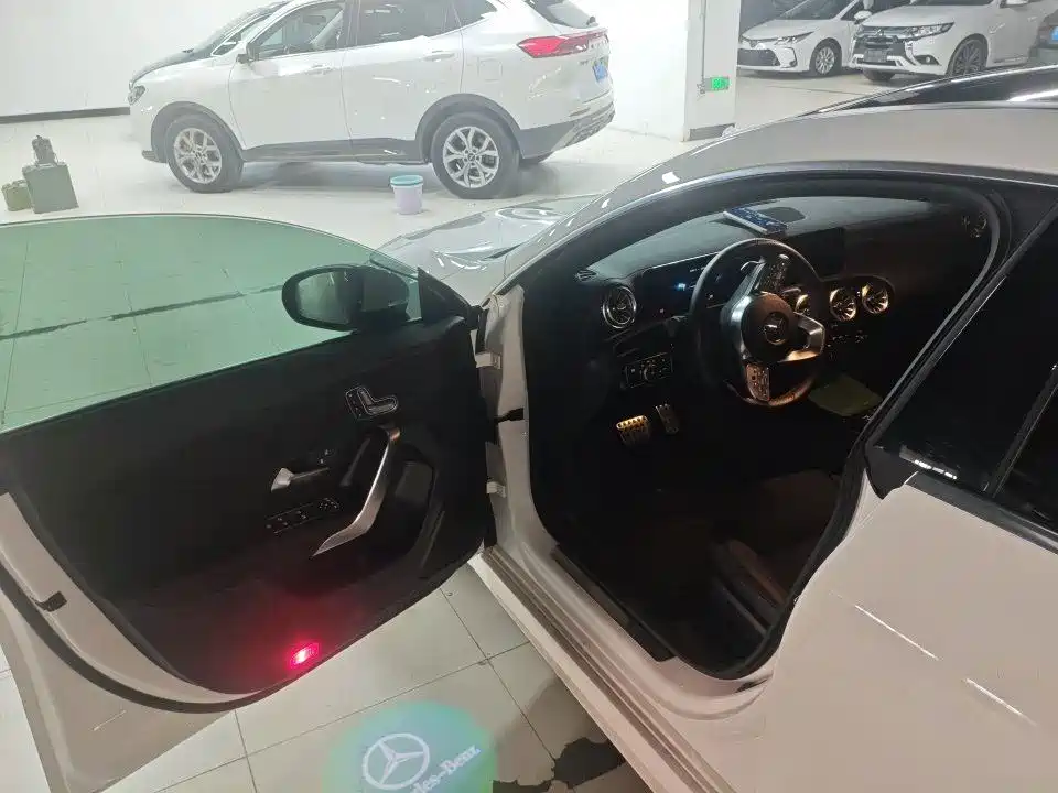 Mercedes-Benz CLA 2021