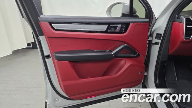 Porsche Cayenne 2022