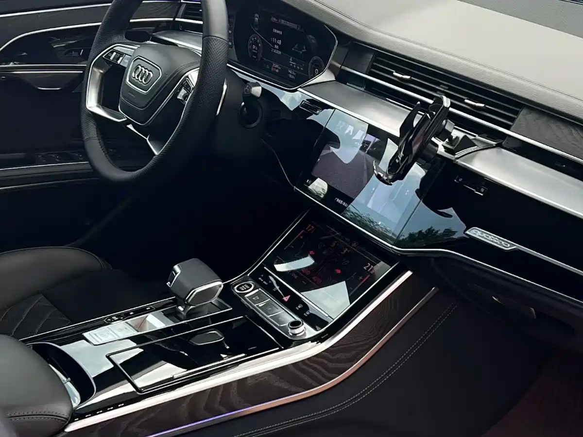 Audi A8 2023