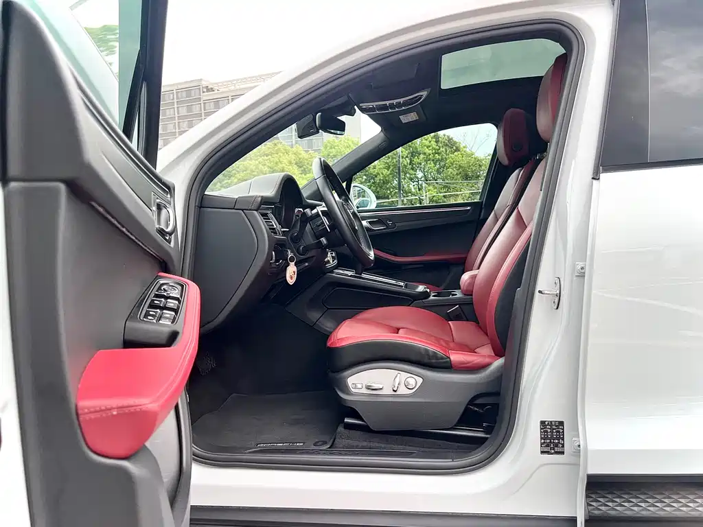 Porsche Macan 2023
