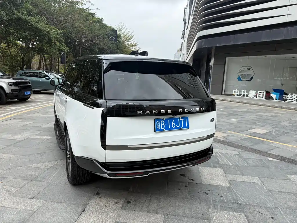 Land Rover Range Rover 2024