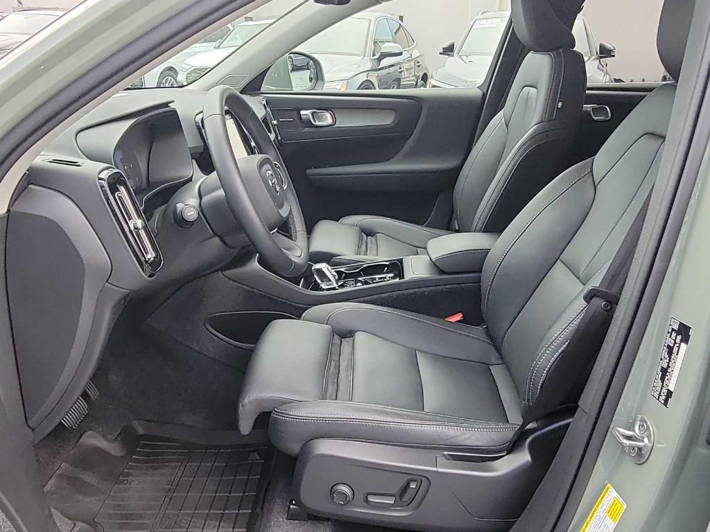 Volvo XC40 2024