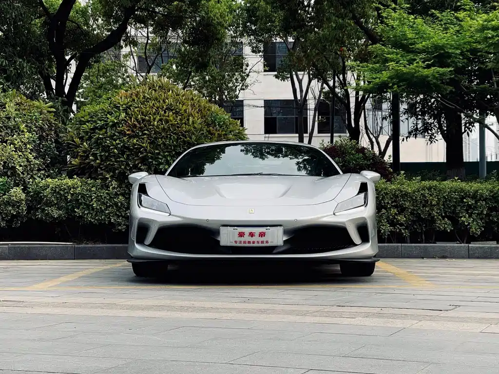 Ferrari F8 2021