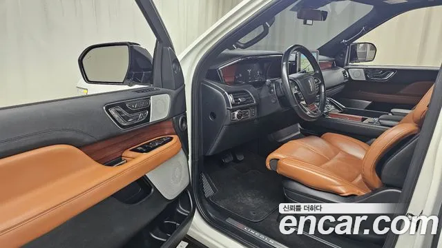 Lincoln Navigator 2021