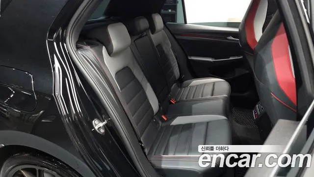 Volkswagen Golf 2024