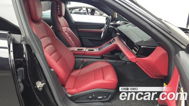 Porsche Taycan 2022