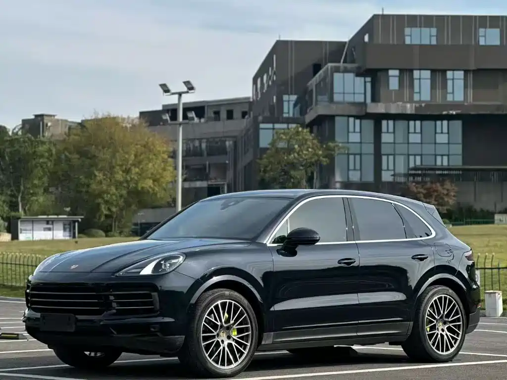Porsche Cayenne 2023