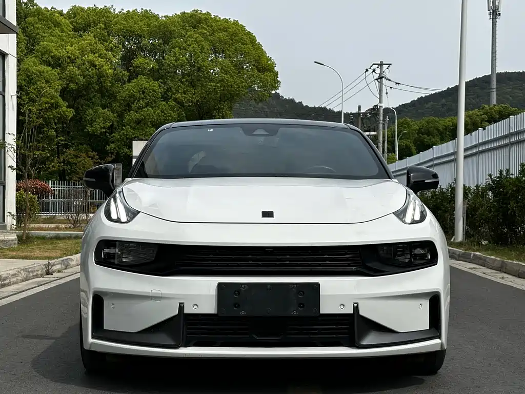 Lynk & Co 03 2021
