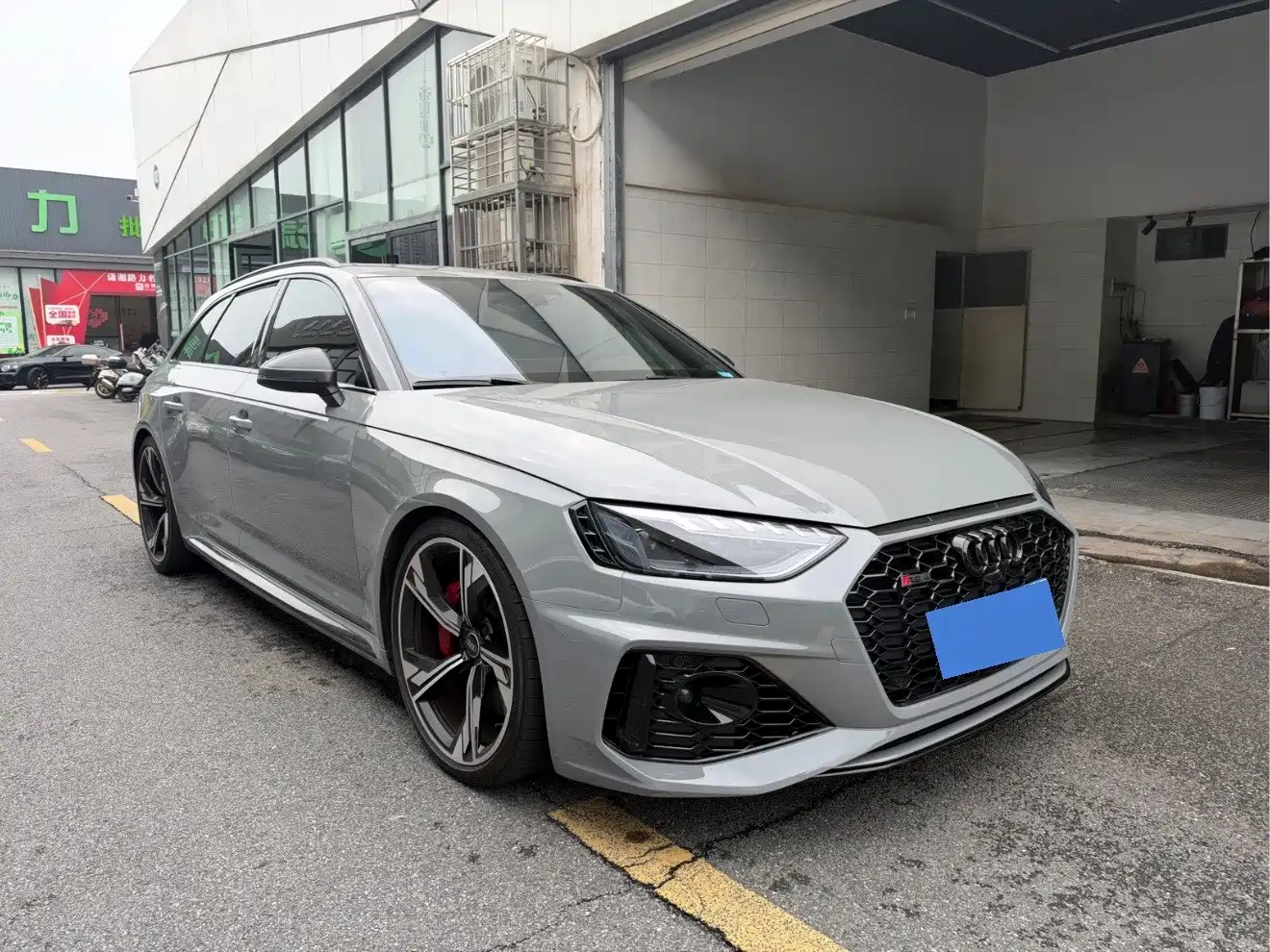 Audi RS 4 2023