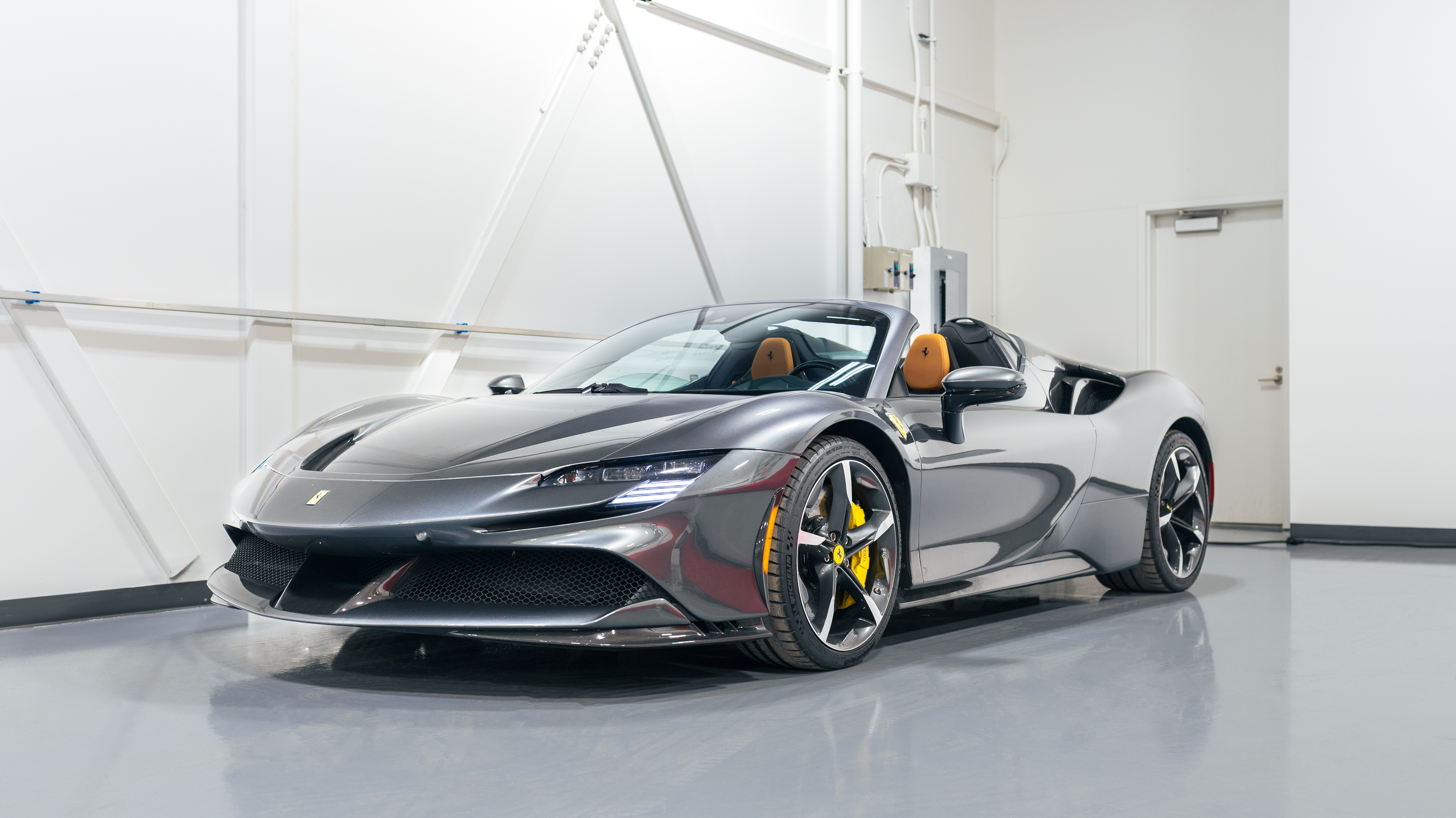 Ferrari SF90 2024