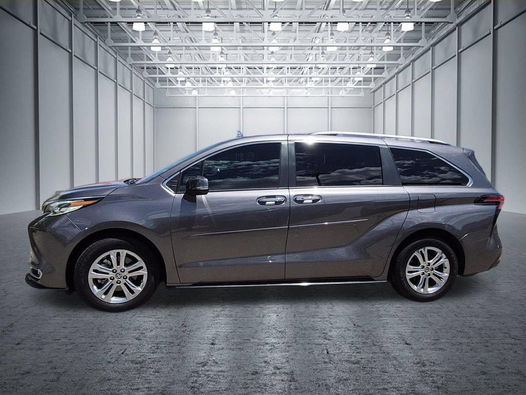 Toyota Sienna 2023