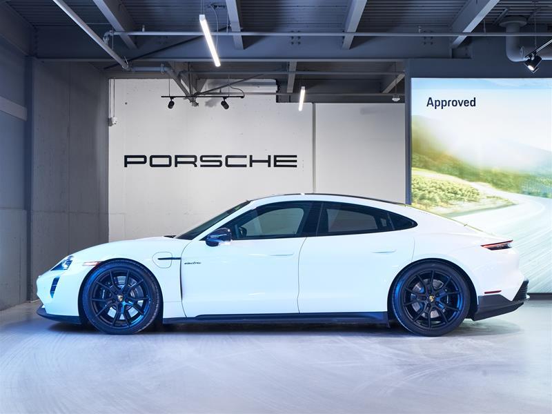 Porsche Taycan 2022
