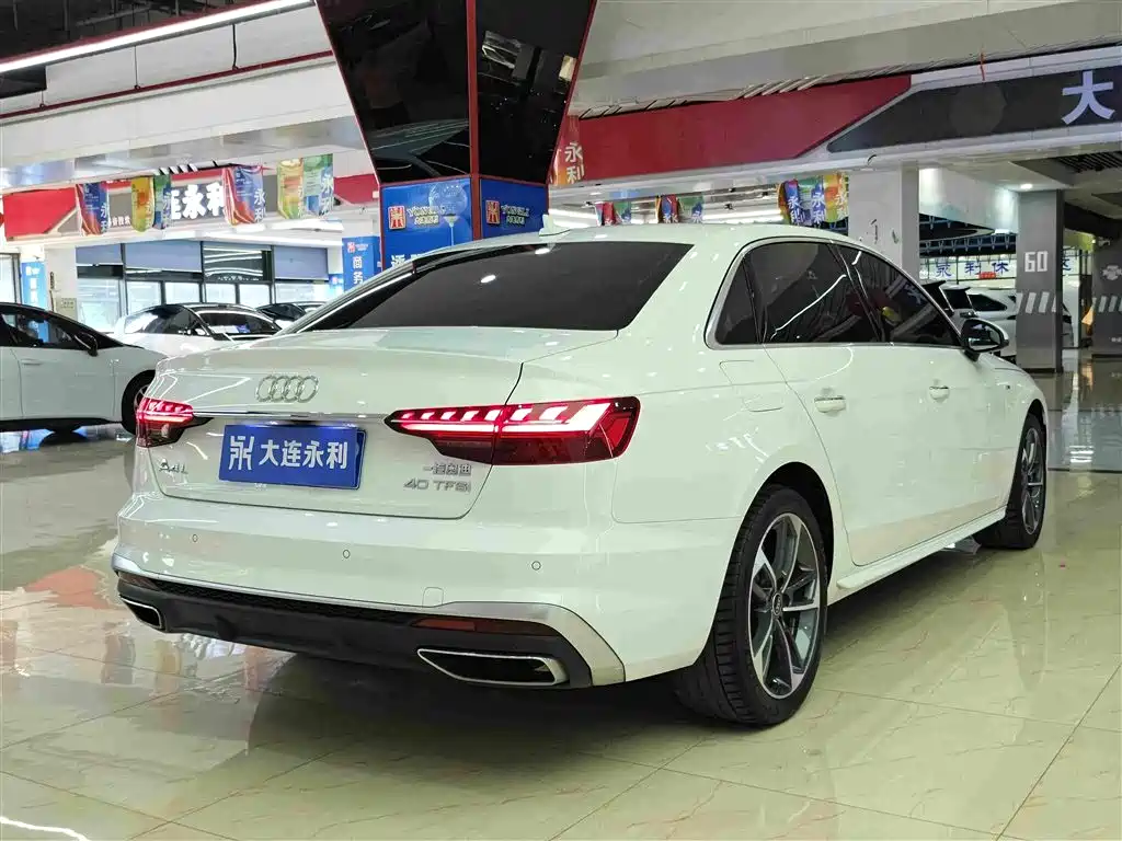 Audi A4 2022