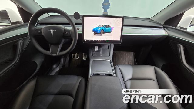 Tesla Model Y 2024
