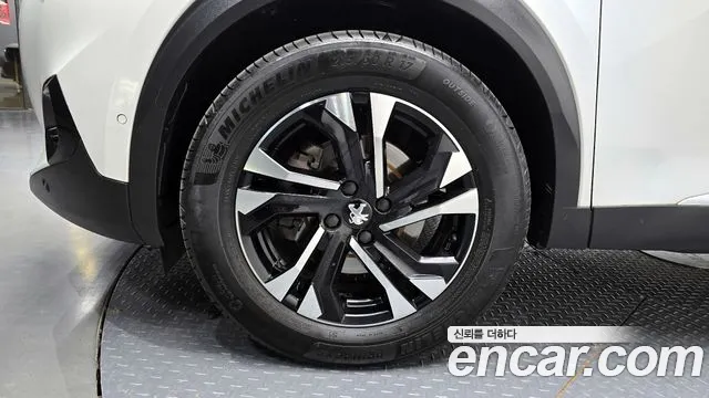 Peugeot 2008 2021