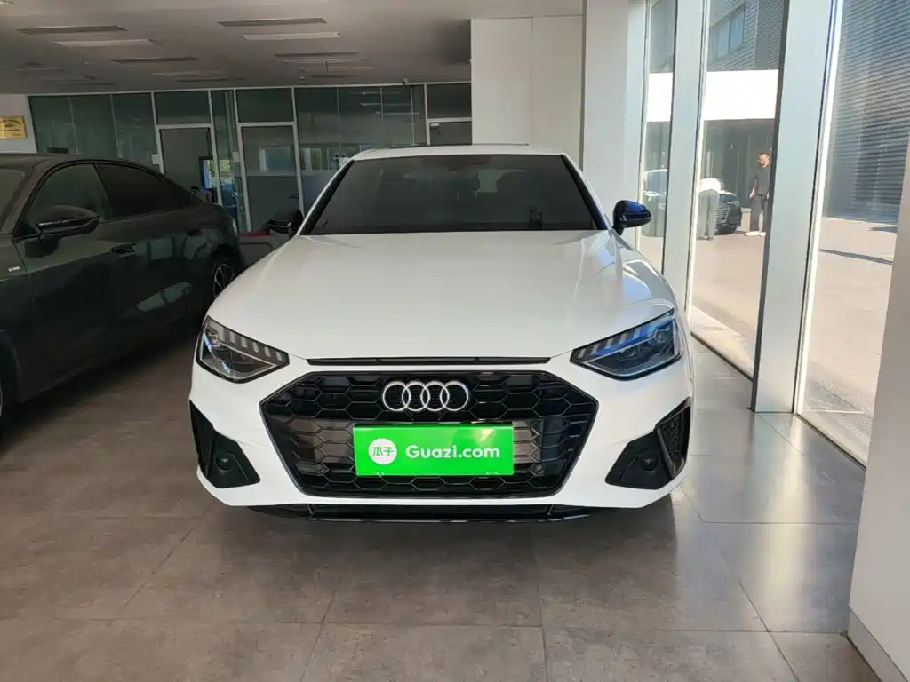 Audi A4 2023