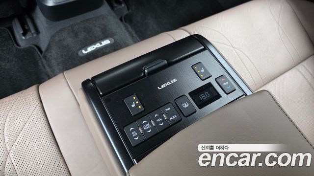Lexus ES 2024