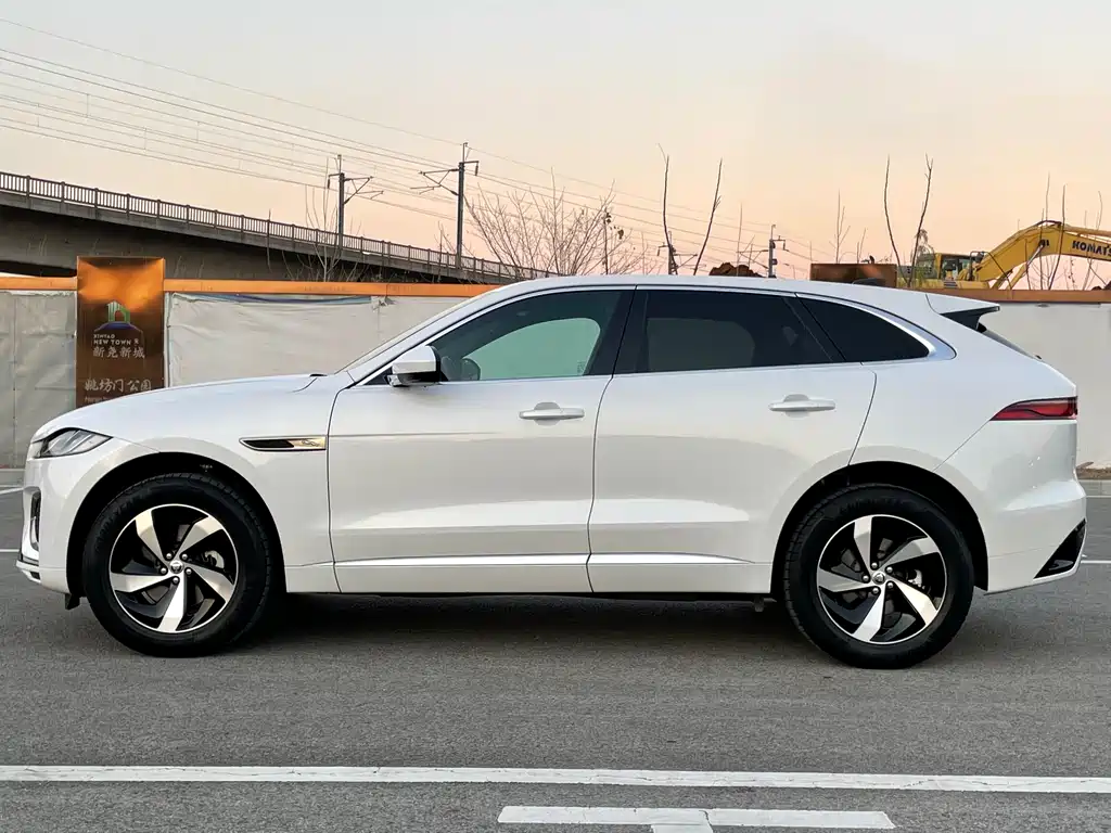 Jaguar F-Pace 2024
