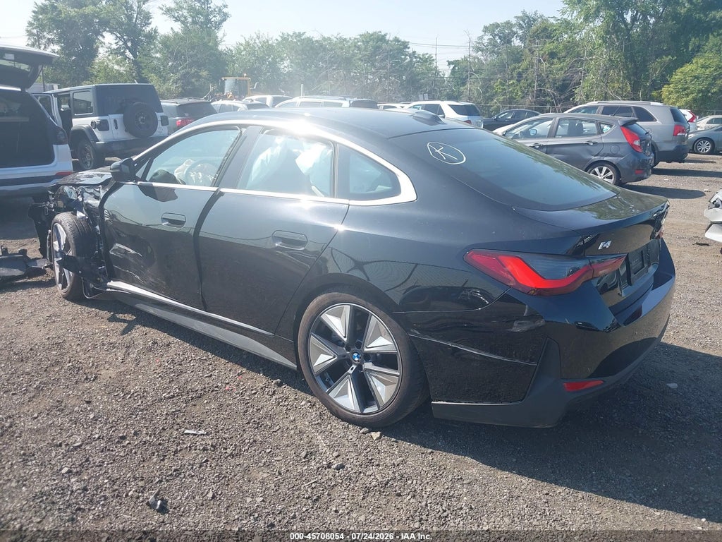 BMW i4 2025